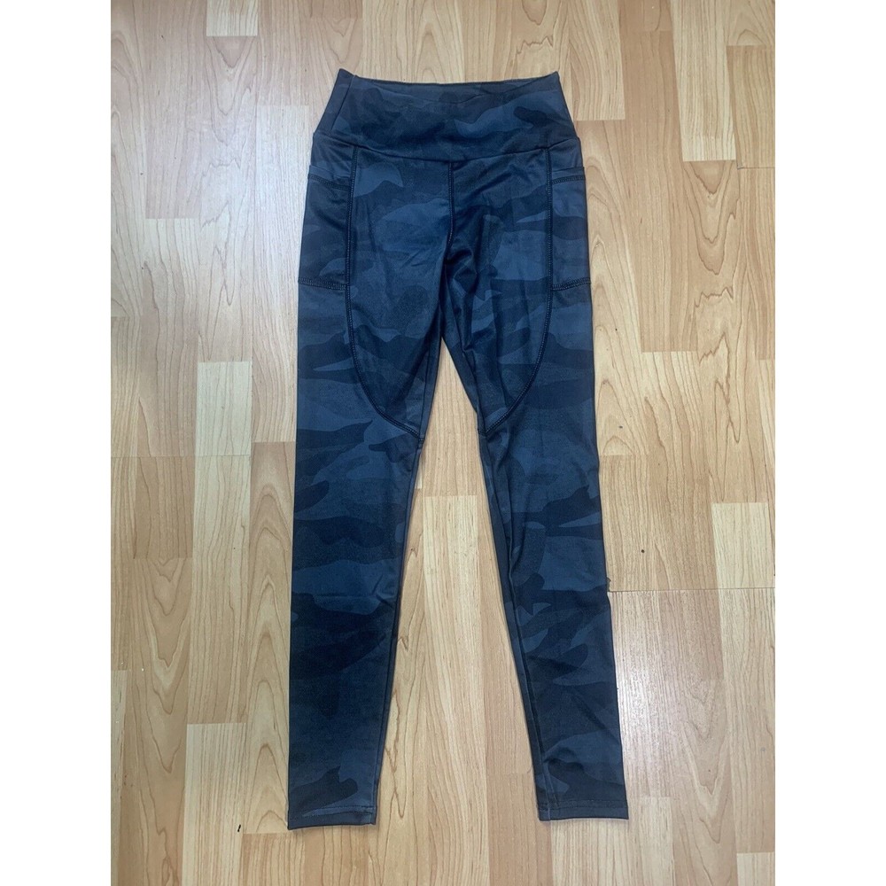 Vuori Women’s Camo Leggings Size XS Pockets